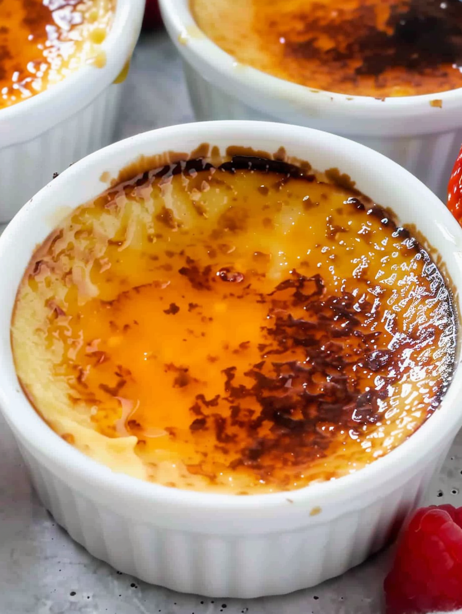 Close up of caramelized sugar surface on crème brûlée