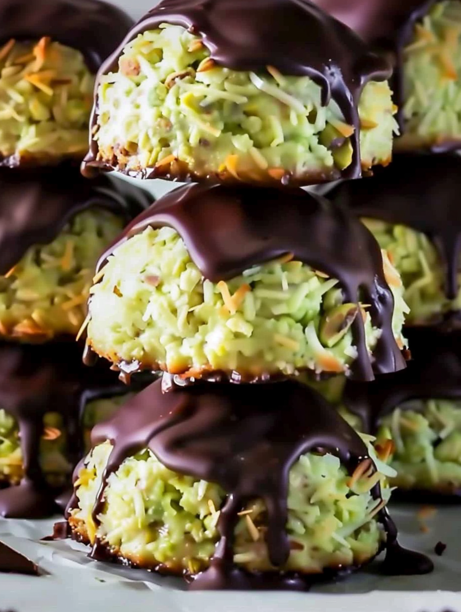 Pistachio Coconut Macaroons – Soft & Chewy