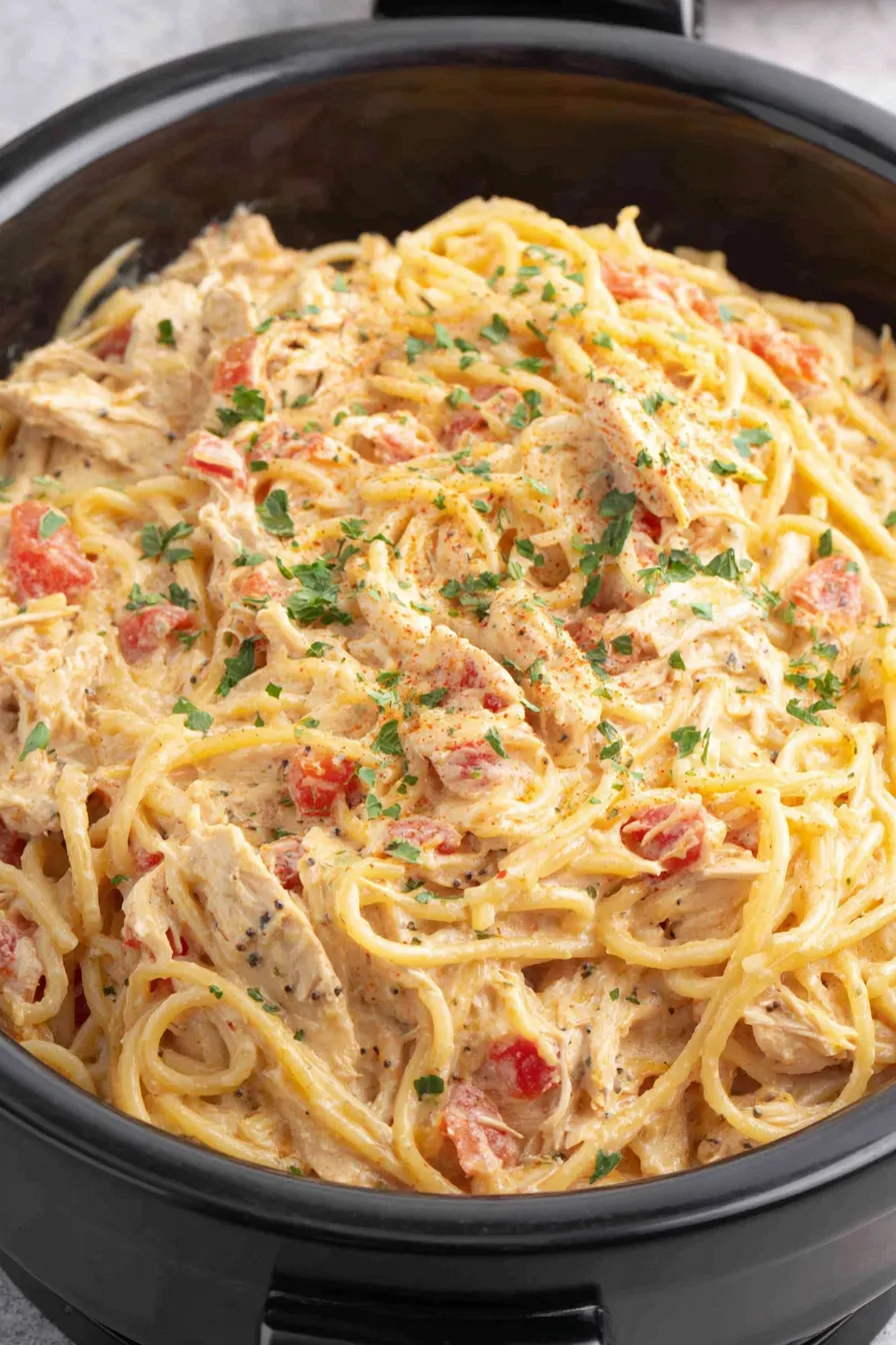 Slow Cooker Chicken Spaghetti in slow cooker