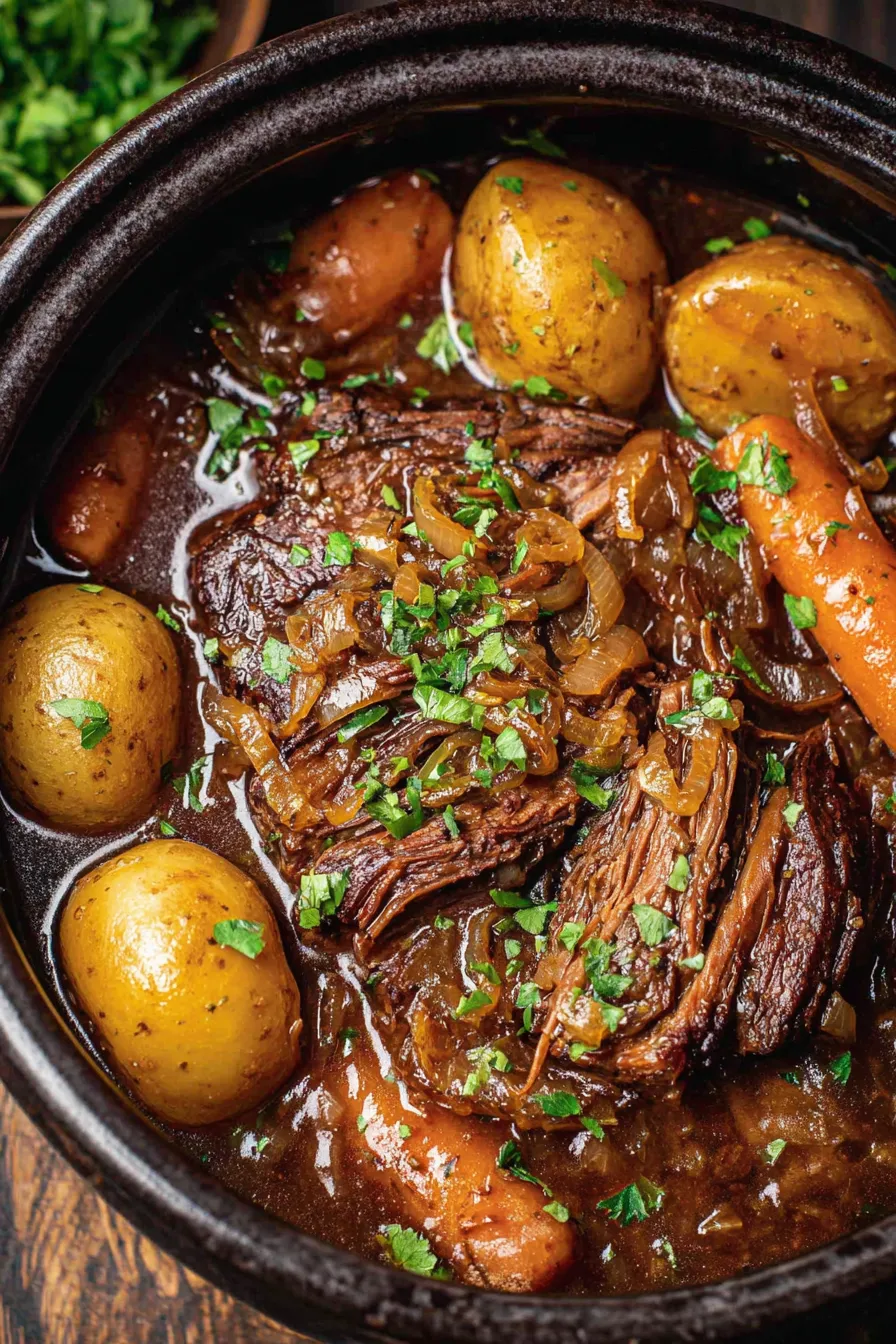 Slow cooker pot roast with vegetables